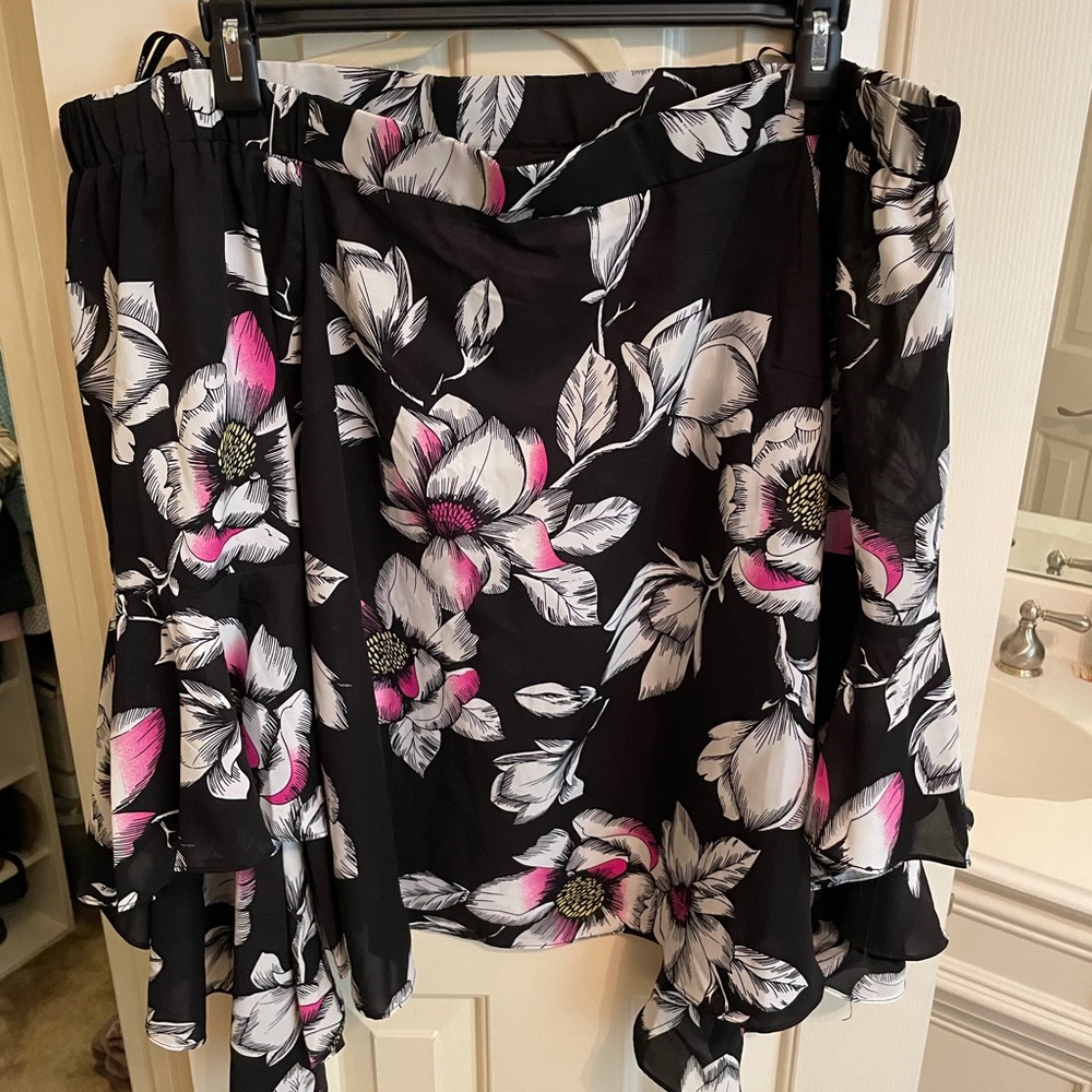 City Chic Born Romantic off the shoulder floral top. 14